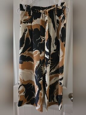 Maison d Amelie Wide-Leg Printed Tie-Waist Ankle Pants in Black and Tan Small ❤️